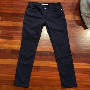 Womens 11 Levi’s 524 skinny dark blue stretchy pants (actually 31x31.5)